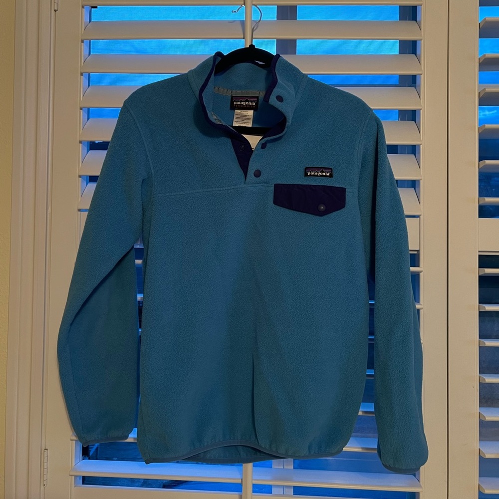 Blue Patagonia Synchilla Pullover!